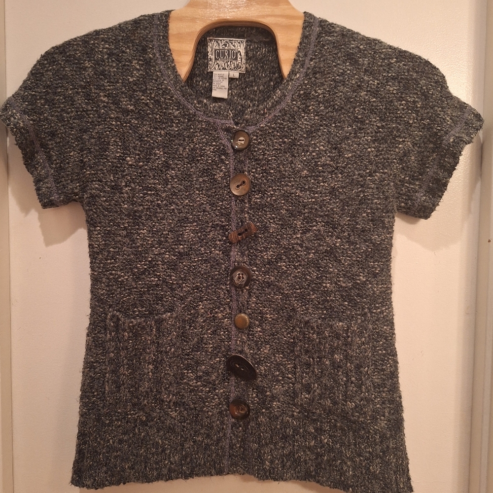 Curio By‎ Anthropology Sweater With Large Buttons Size Large Short Sleeve Green